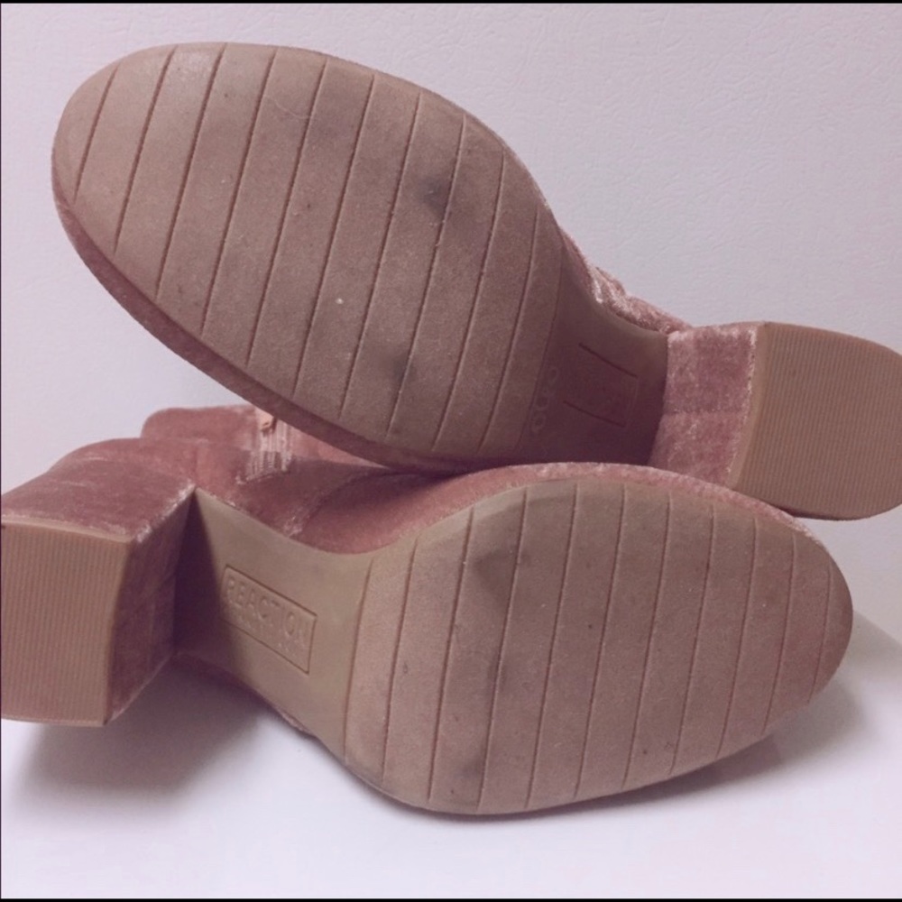 “Corrine” Booties - Picture 5 of 7